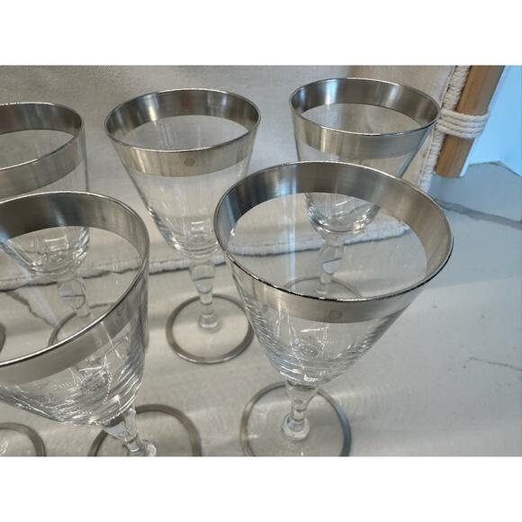 Vintage Dorothy Thorpe-Style Silver Band Cordial Glasses – Set of 7 - Picture 6 of 6
